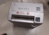 Sprzęt elektroniczny – pakiet zawierający 40 poz. asort. (wg oddzielnego wykazu), w tym: klimatyzatory, niszczarki, radiomagnetofon, odkurzacz 